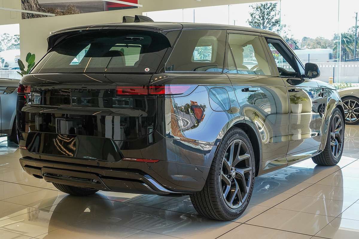 2025 Land Rover Range Rover Sport D300 Dynamic SE L461