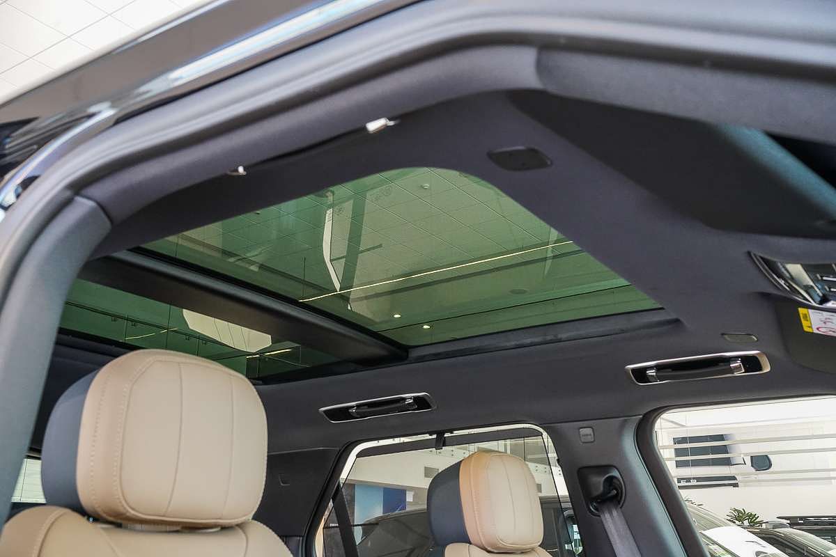 2025 Land Rover Range Rover Sport D300 Dynamic SE L461