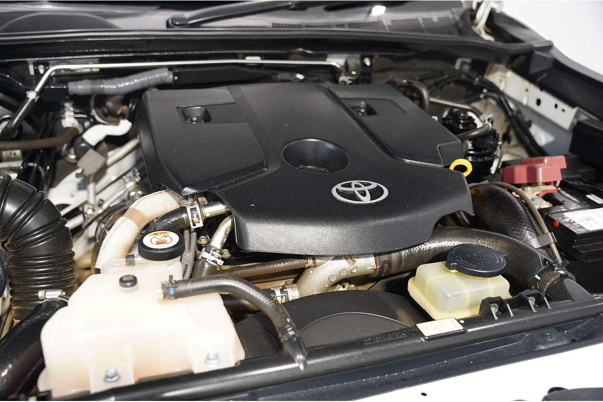 2018 Toyota Hilux SR GUN126R 4X4