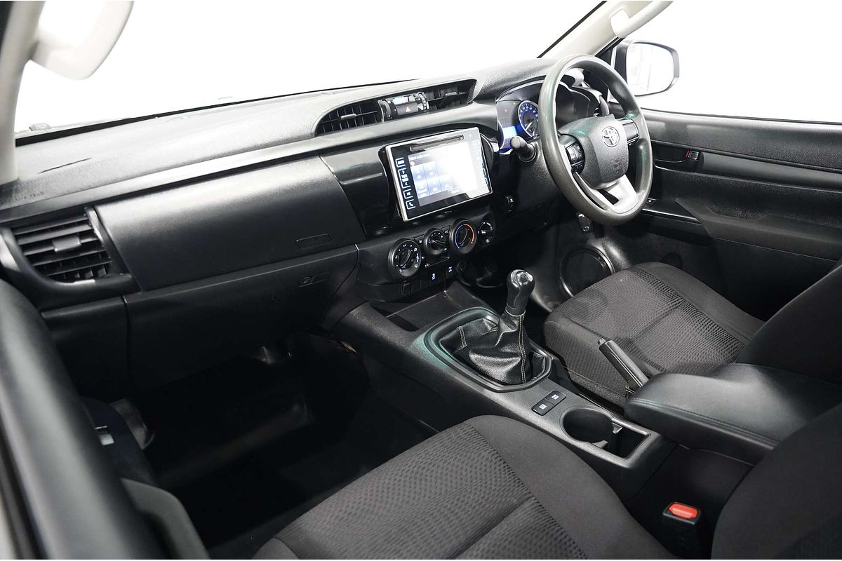 2018 Toyota Hilux SR GUN126R 4X4