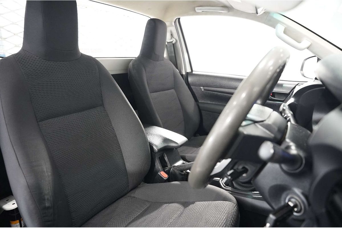 2018 Toyota Hilux SR GUN126R 4X4