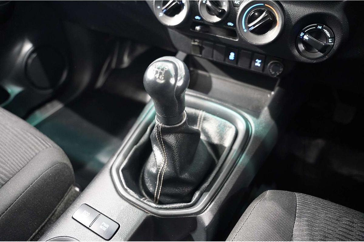 2018 Toyota Hilux SR GUN126R 4X4