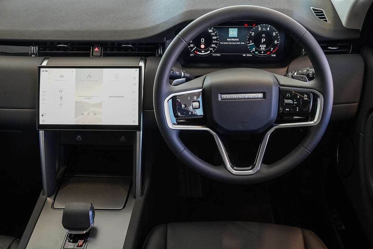 2025 Land Rover Discovery Sport P200 S L550