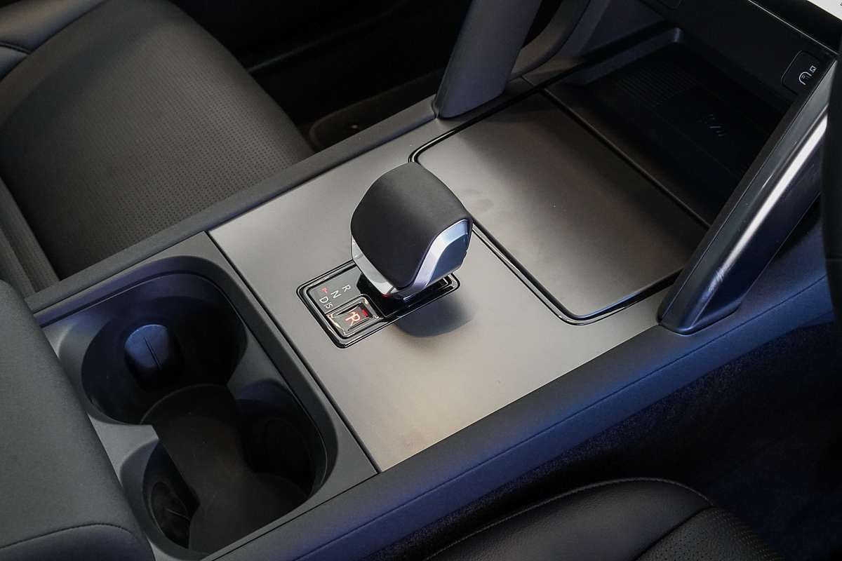 2025 Land Rover Discovery Sport P200 S L550