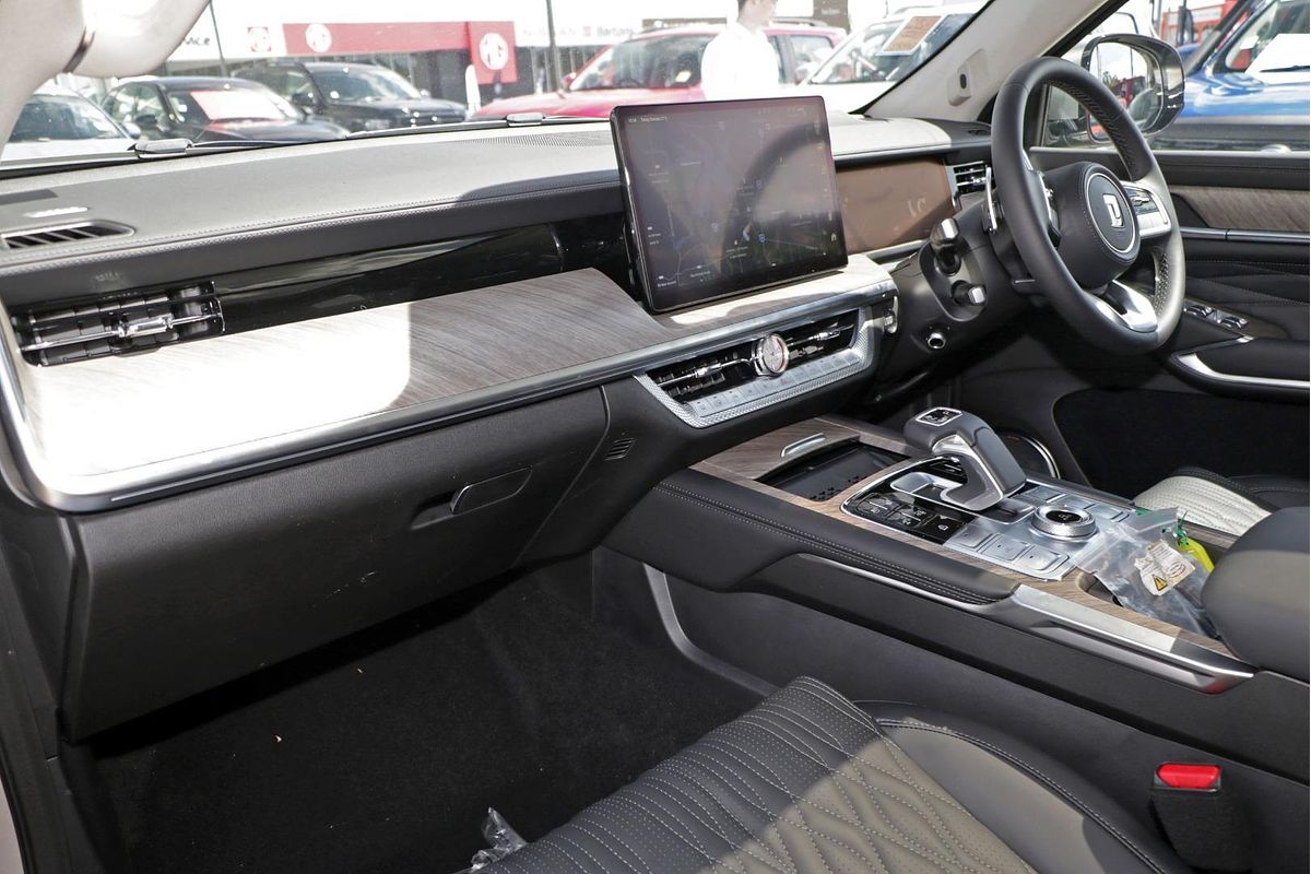 2024 GWM Tank 500 Ultra Hybrid P03