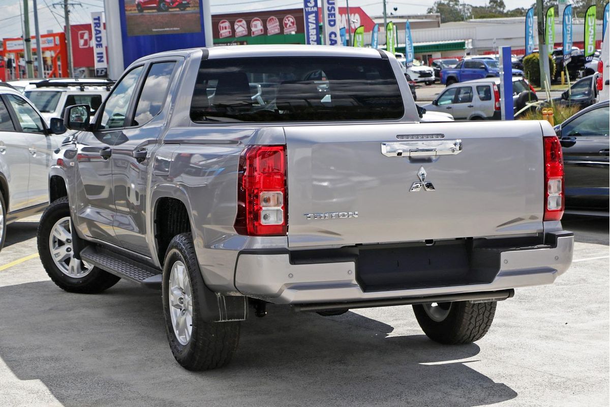 2025 Mitsubishi Triton GLX+ MV 4X4
