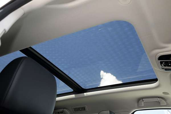 2024 GWM Tank 500 Ultra Hybrid P03