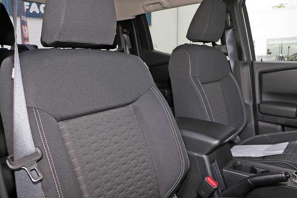 2025 Mitsubishi Triton GLX+ MV 4X4