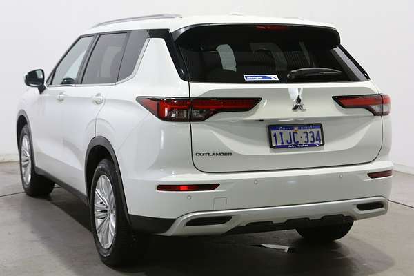 2024 Mitsubishi Outlander LS ZM