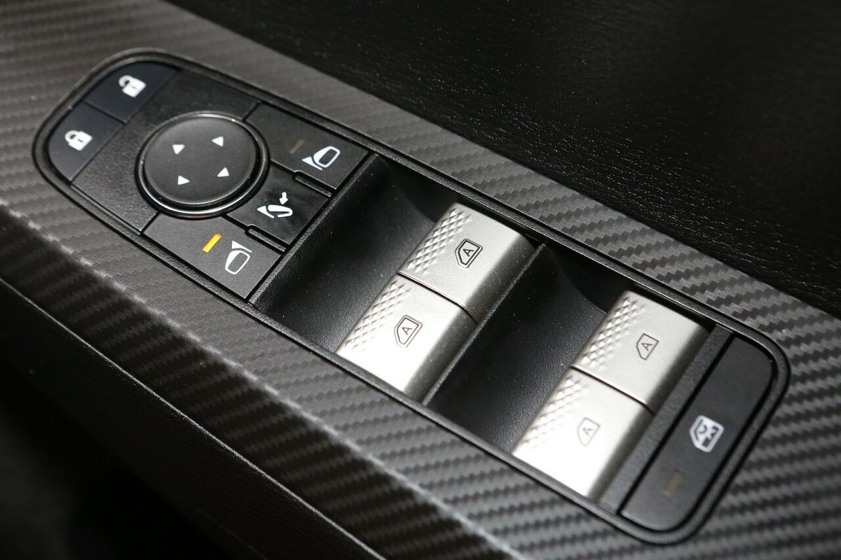 2024 Mitsubishi Outlander LS ZM