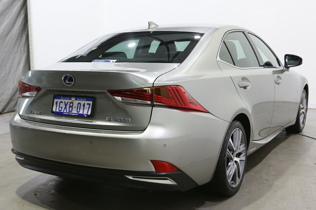 2019 Lexus IS IS300h Luxury AVE30R