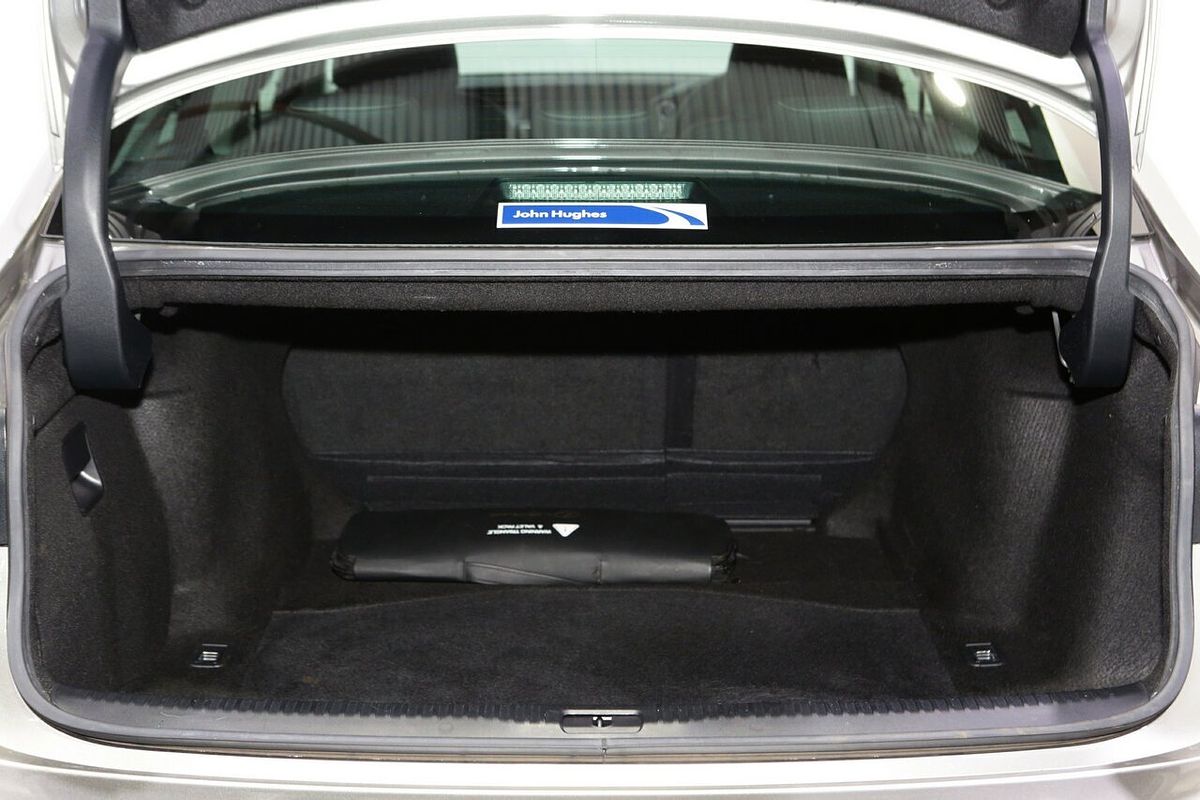 2019 Lexus IS IS300h Luxury AVE30R