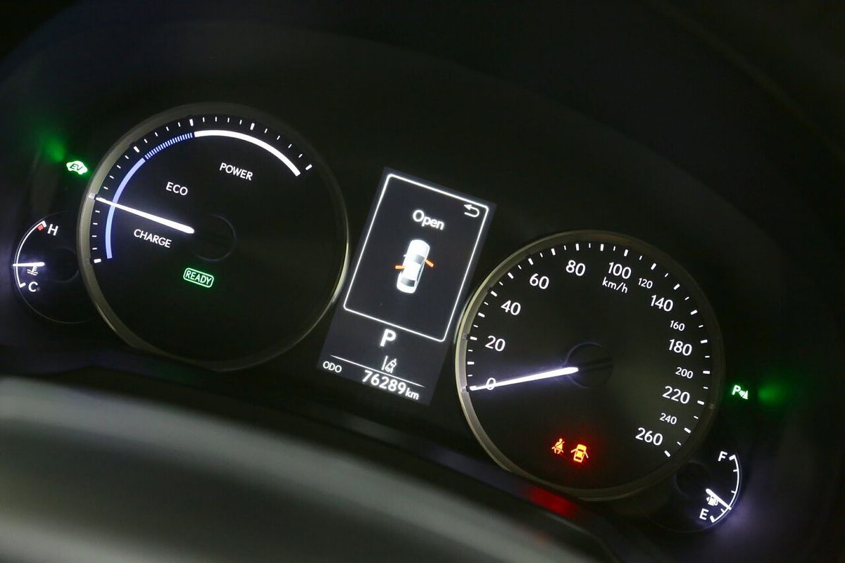 2019 Lexus IS IS300h Luxury AVE30R