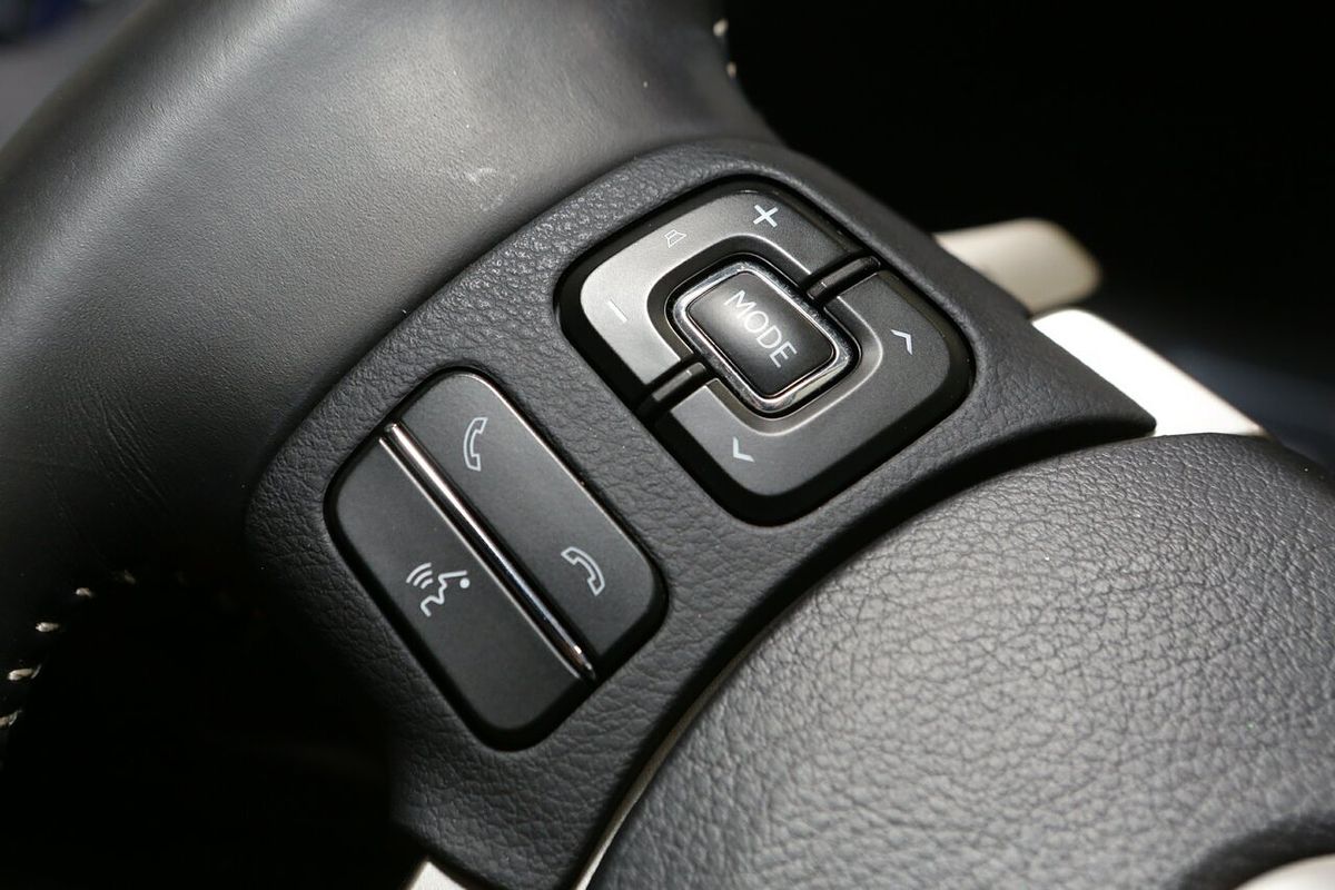 2019 Lexus IS IS300h Luxury AVE30R