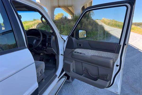 2000 Nissan Patrol ST GU II