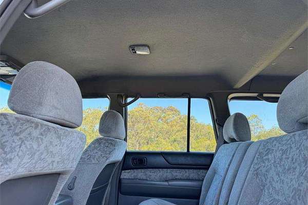2000 Nissan Patrol ST GU II