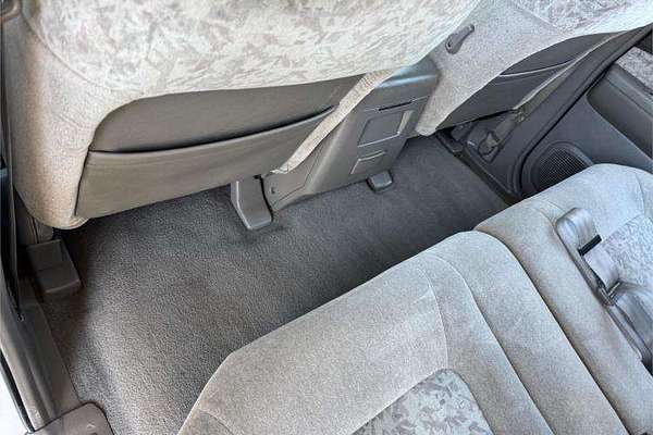 2000 Nissan Patrol ST GU II