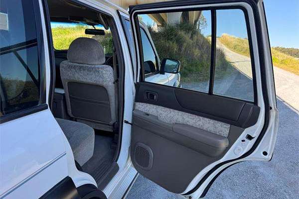 2000 Nissan Patrol ST GU II