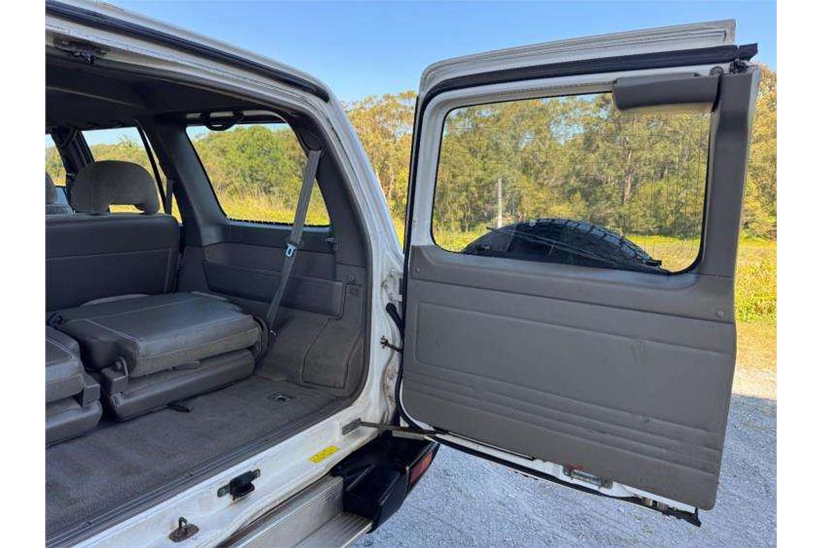2000 Nissan Patrol ST GU II