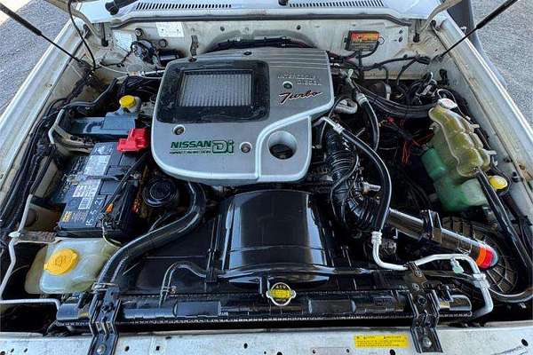 2000 Nissan Patrol ST GU II