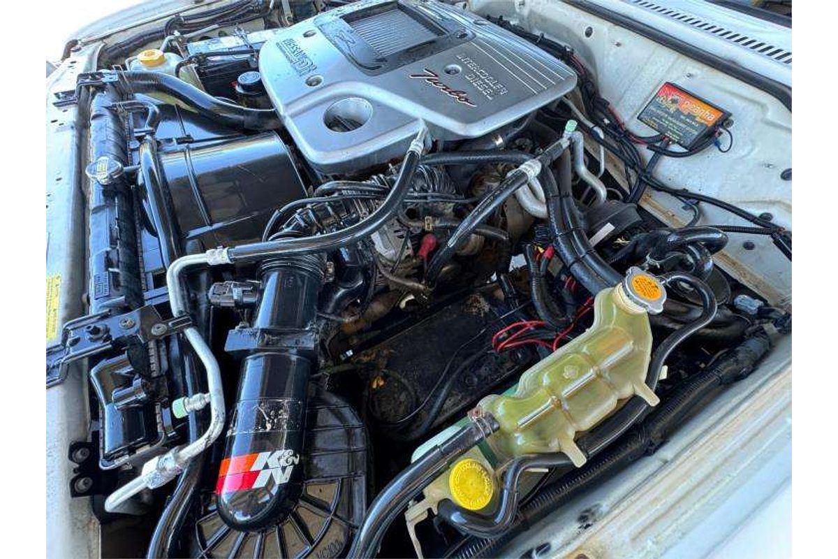2000 Nissan Patrol ST GU II
