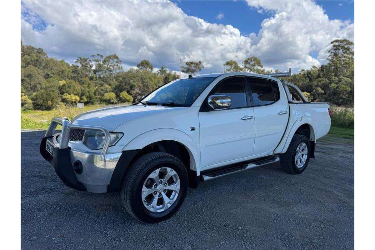 2013 Mitsubishi Triton GLX-R MN 4X4