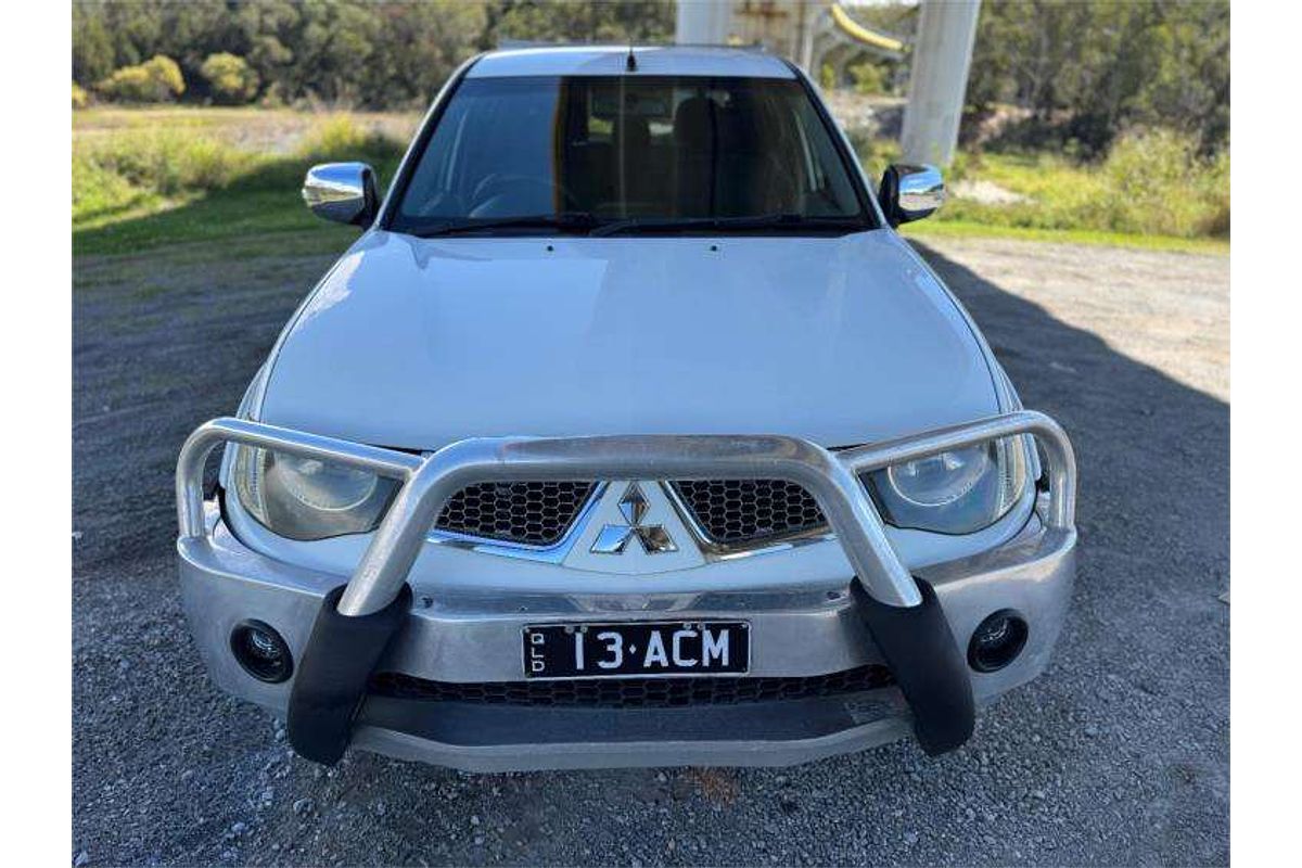 2013 Mitsubishi Triton GLX-R MN 4X4