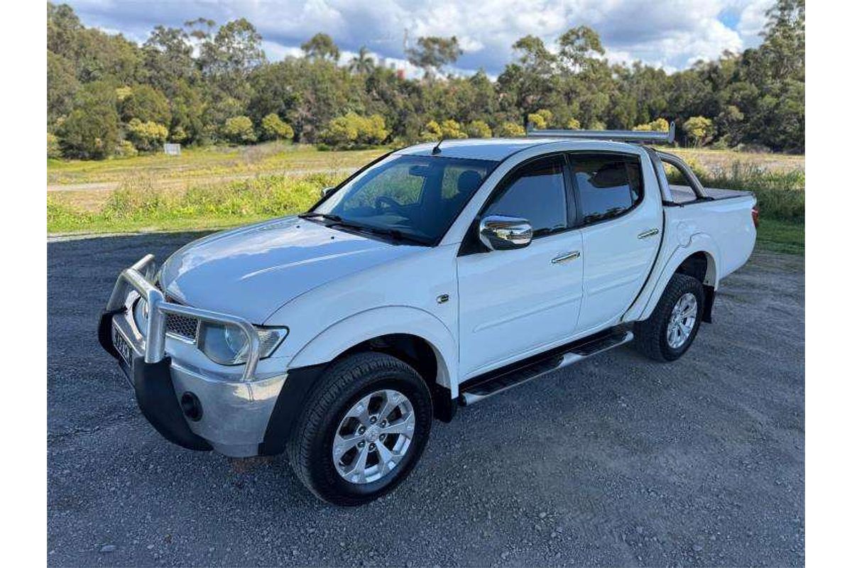 2013 Mitsubishi Triton GLX-R MN 4X4