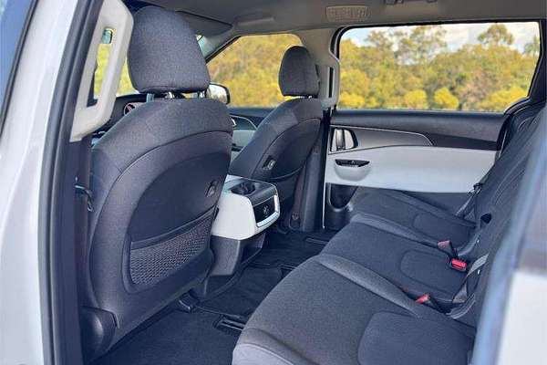 2023 Kia Carnival S KA4