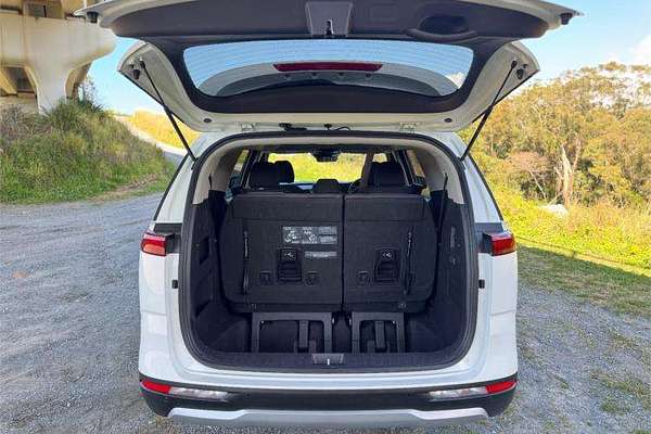 2023 Kia Carnival S KA4