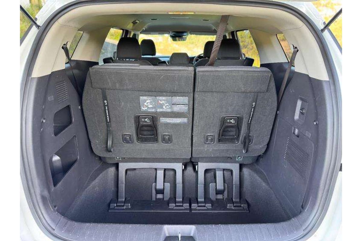 2023 Kia Carnival S KA4