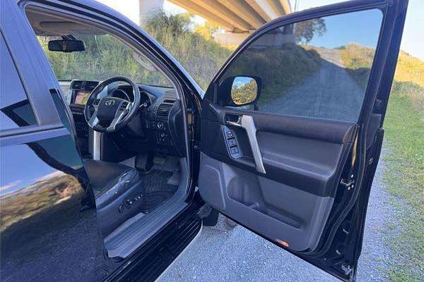 2011 Toyota Landcruiser VX VDJ200R