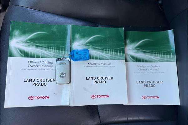 2011 Toyota Landcruiser VX VDJ200R