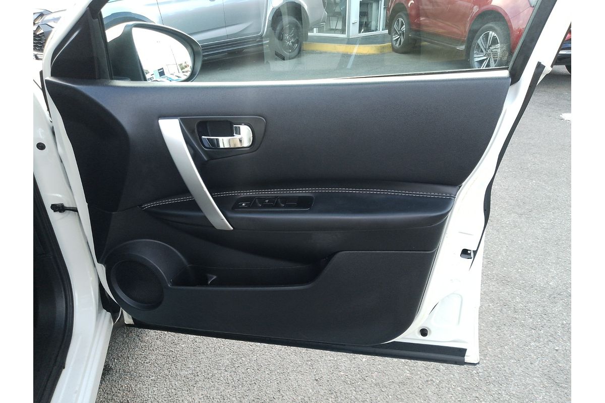 2013 Nissan Dualis Ti-L J10 Series 4