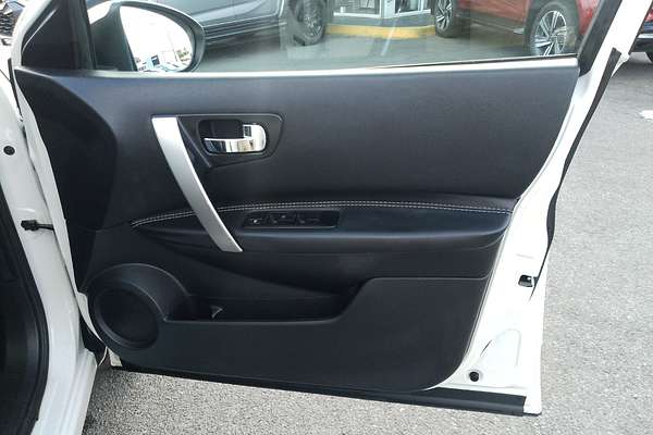 2013 Nissan Dualis Ti-L J10 Series 4