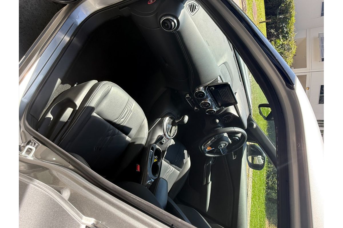 2023 Nissan JUKE ST-L F16