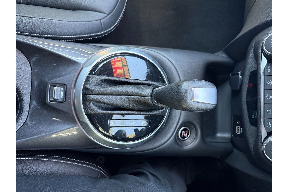 2023 Nissan JUKE ST-L F16