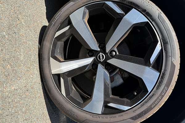 2023 Nissan JUKE ST-L F16