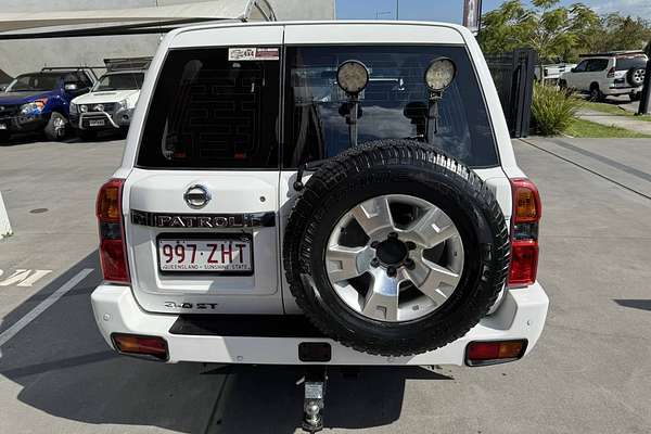 2012 Nissan Patrol ST GU 8