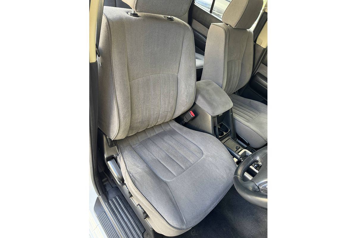 2012 Nissan Patrol ST GU 8