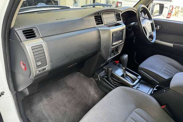 2012 Nissan Patrol ST GU 8