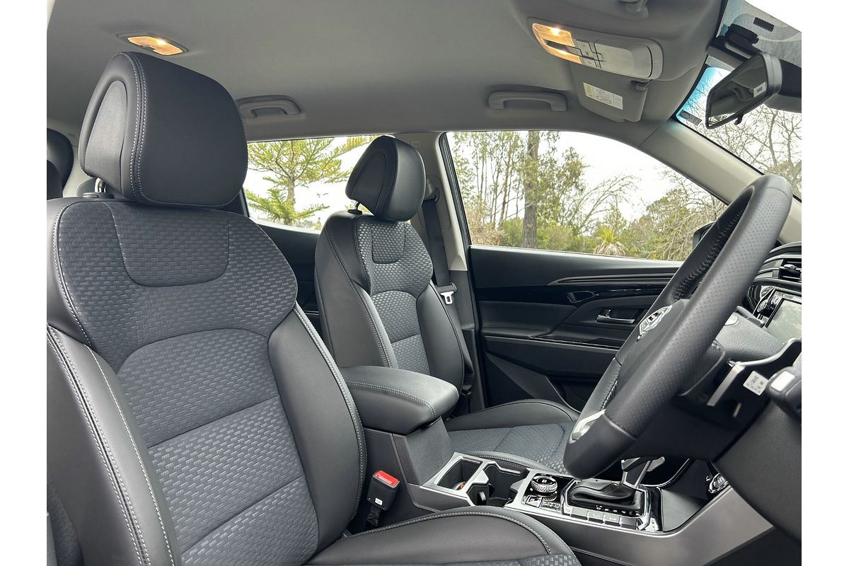 2024 SsangYong Korando ELX C300