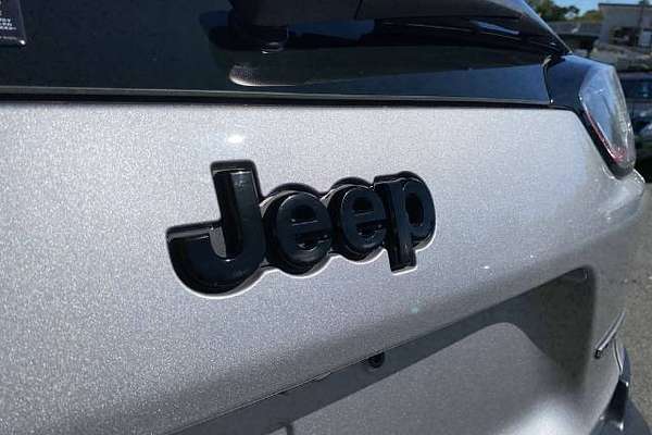 2019 Jeep Cherokee Night Eagle KL