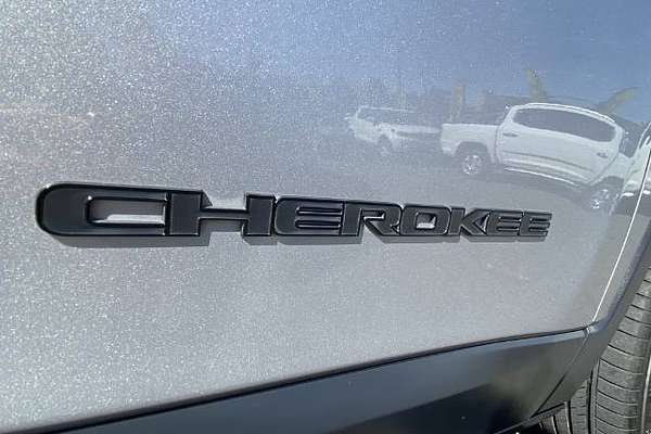 2019 Jeep Cherokee Night Eagle KL