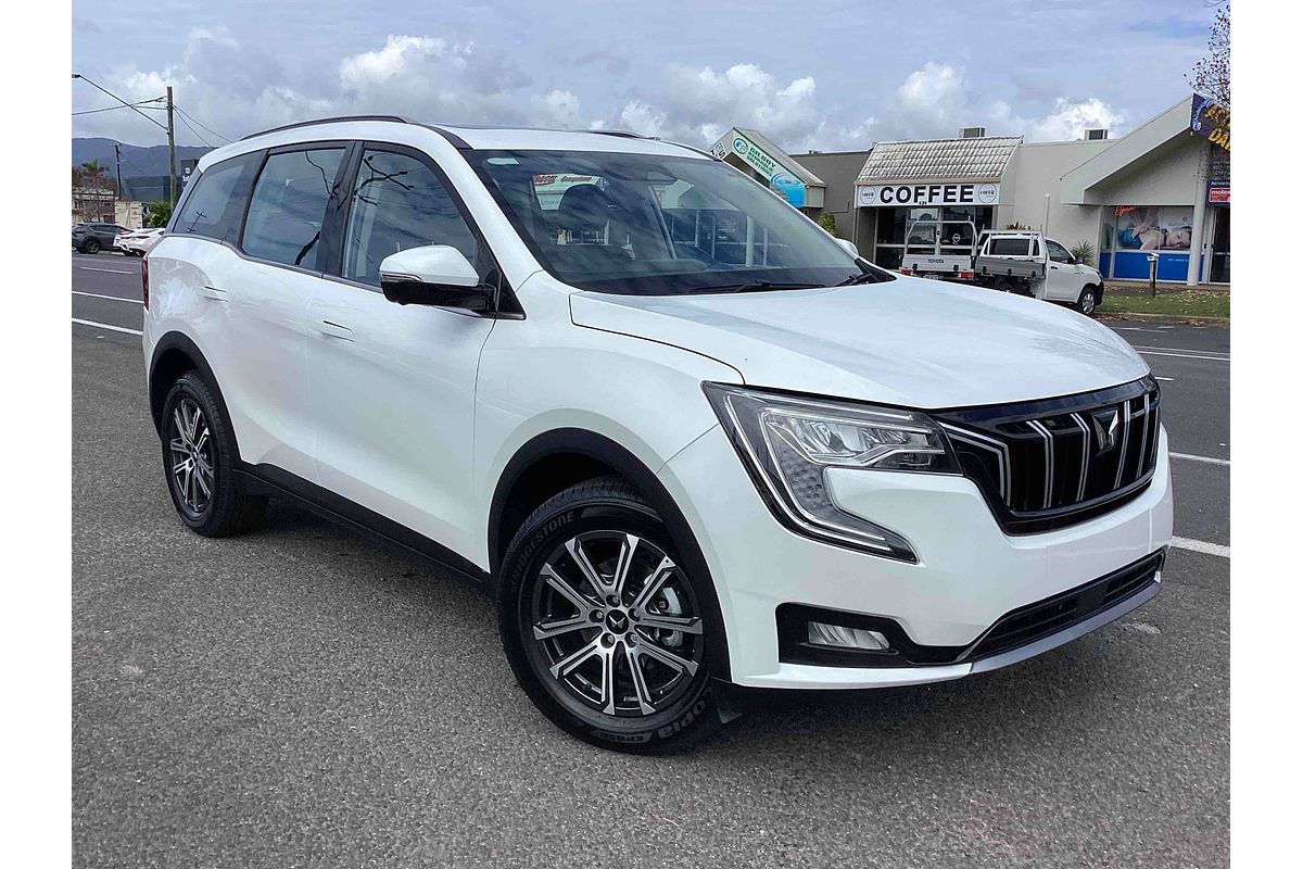 2025 Mahindra XUV700 AX7L