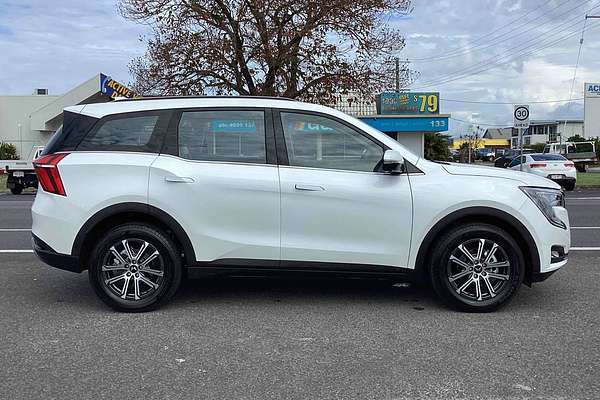 2025 Mahindra XUV700 AX7L