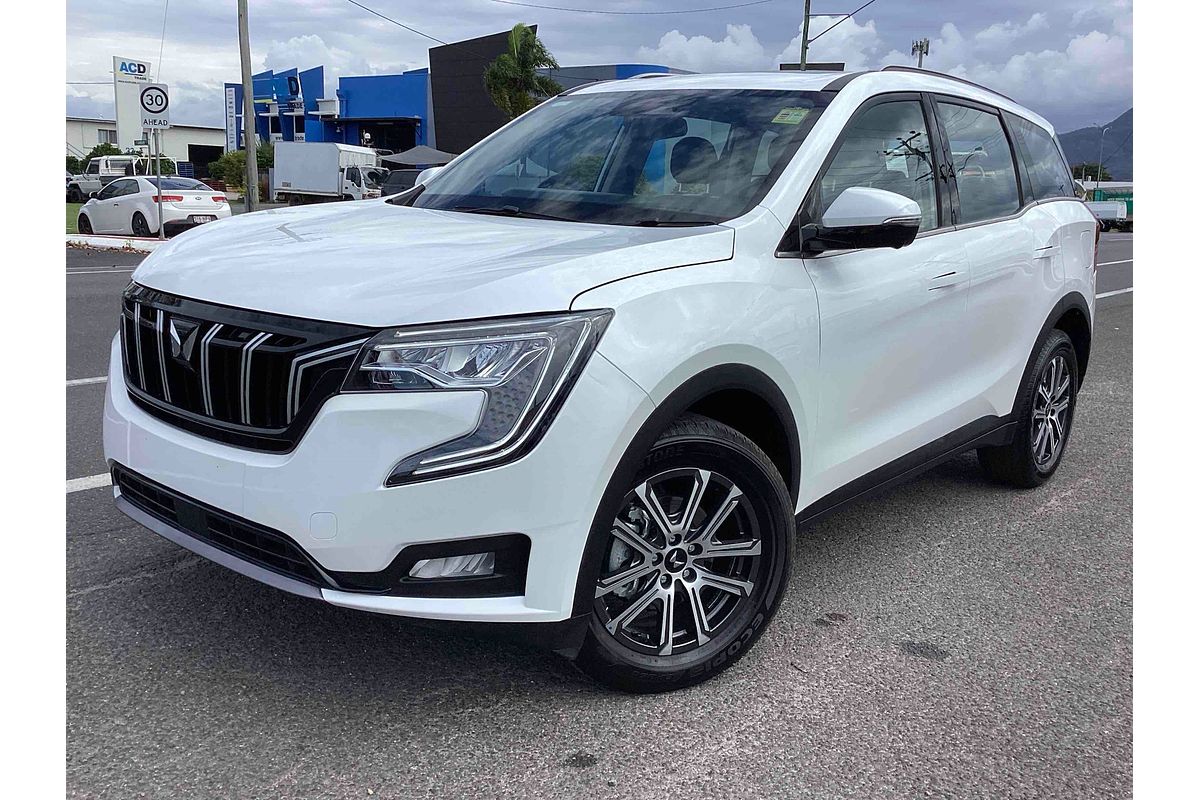 2025 Mahindra XUV700 AX7L
