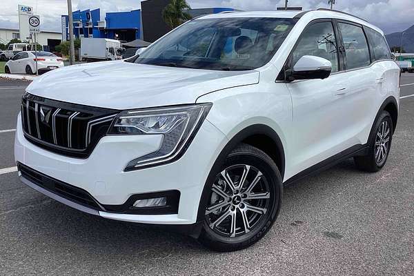 2025 Mahindra XUV700 AX7L