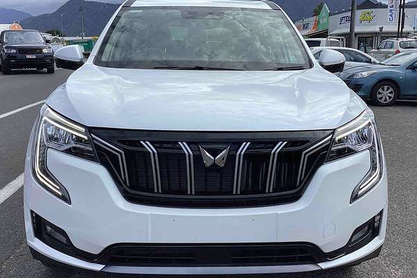 2025 Mahindra XUV700 AX7L