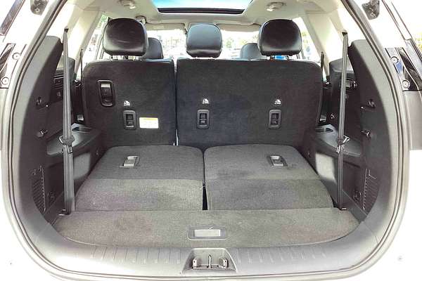 2025 Mahindra XUV700 AX7L